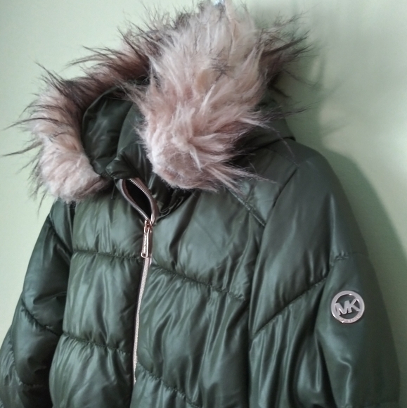 Michael kors Girls Puffer Jacket - Picture 4 of 8